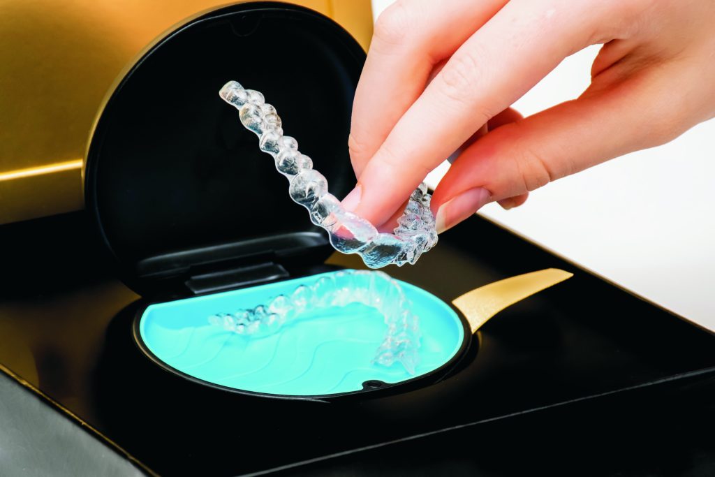 Clean your retainer